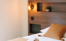 Appart'hôtel Le Corot - Accès Autonome - Saint-Junien Centre